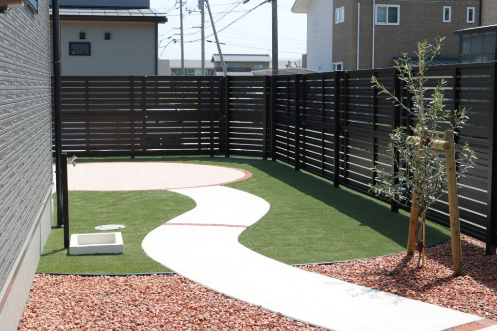 浜田市で施工した目隠しフェンス事例