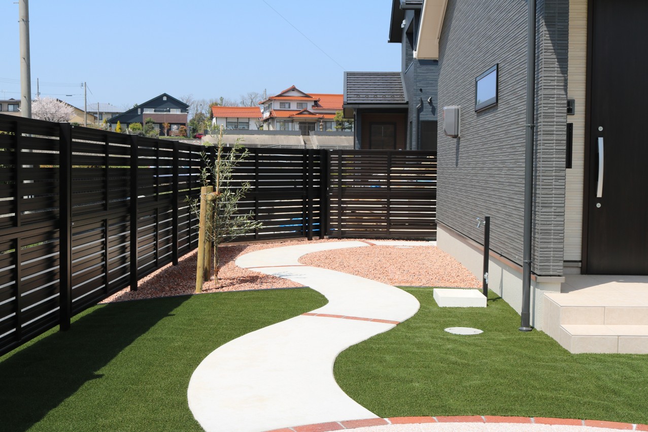 浜田市で施工した目隠しフェンス事例