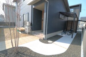 浜田市 サイクルポート設置工事 シンプルで使いやすいデザイン