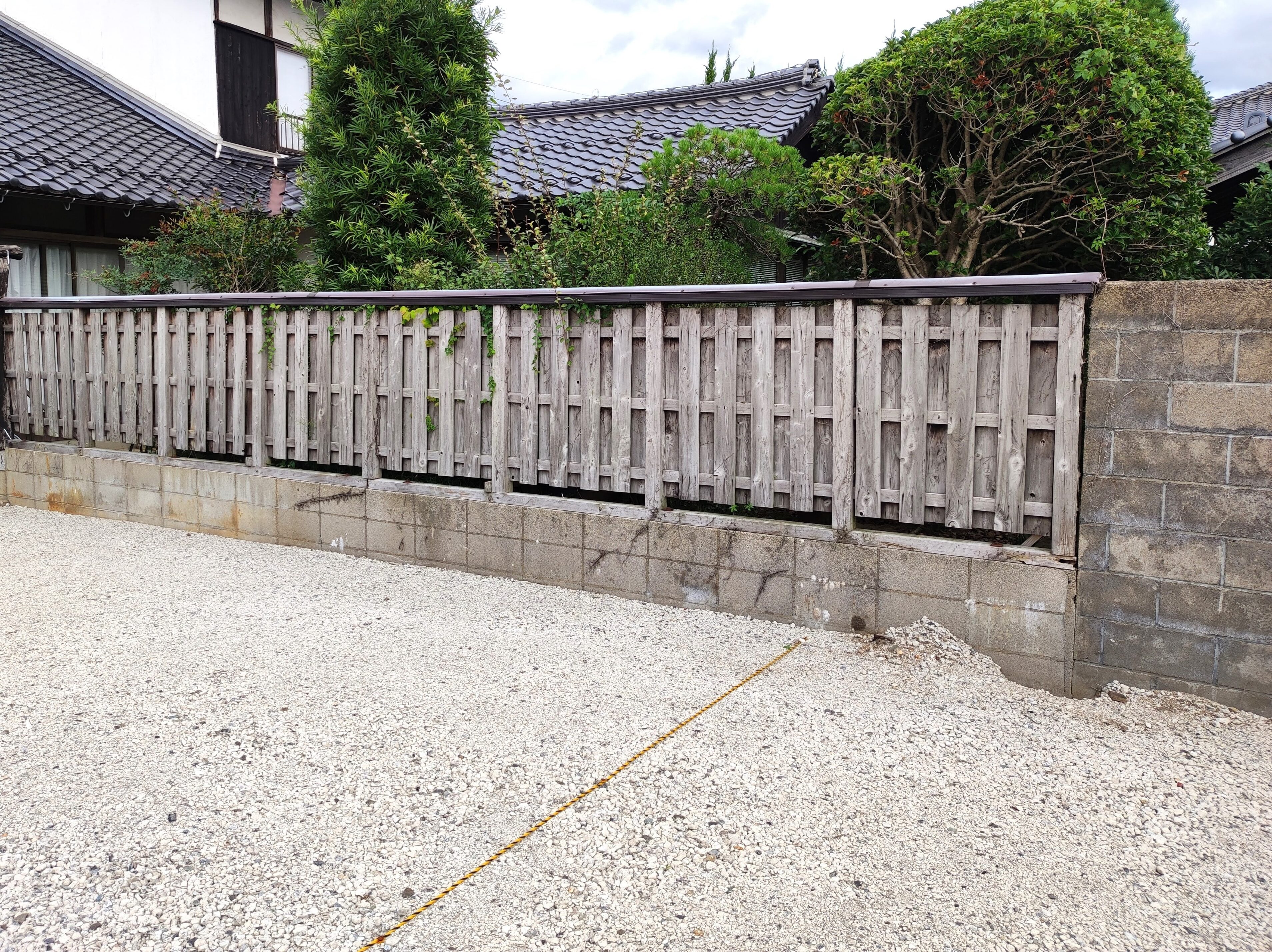浜田市 外構リフォーム 倒壊の危険がある老朽化した木製フェンス