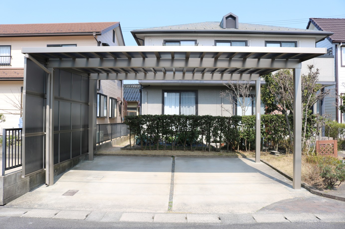 浜田市で施工したソルディーポートのカーポート