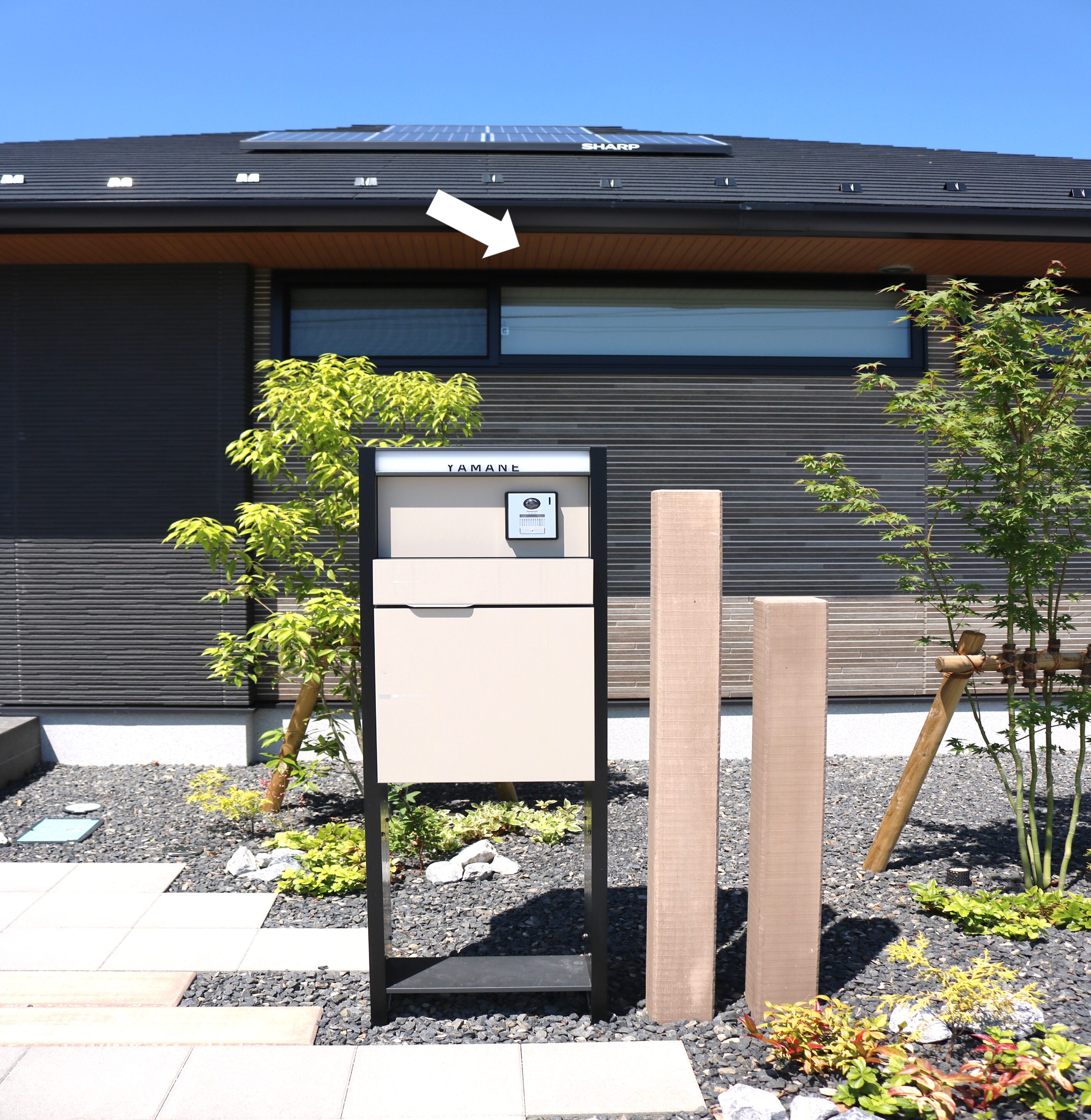 浜田市 外構リフォーム 植栽と門柱を取り入れたアプローチ